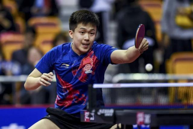 领先1杆 领先1杆